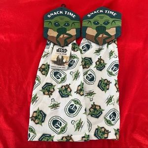 NWT/NWOT 2 Pack Star Wars The Mandalorian Grogu Hanging Kitchen Towels